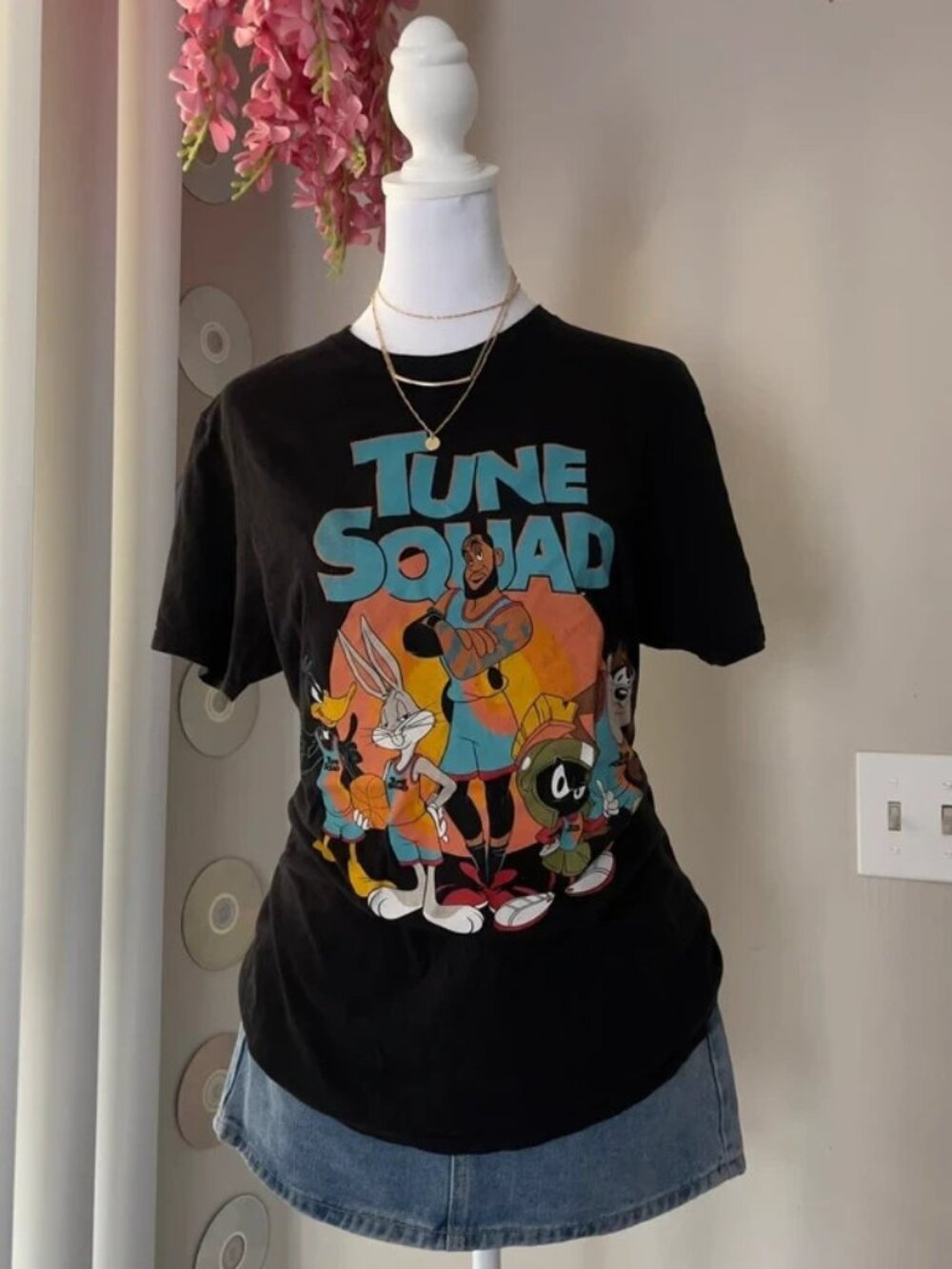 Tune Squad Shirt Short Sleeve Crew Neck Black Looney Tunes Cartoons Space Jam M